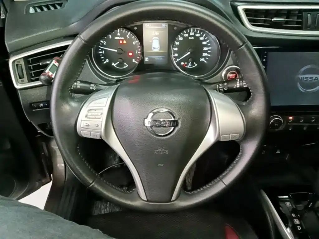 Nissan Qashqai — миниатюра 11
