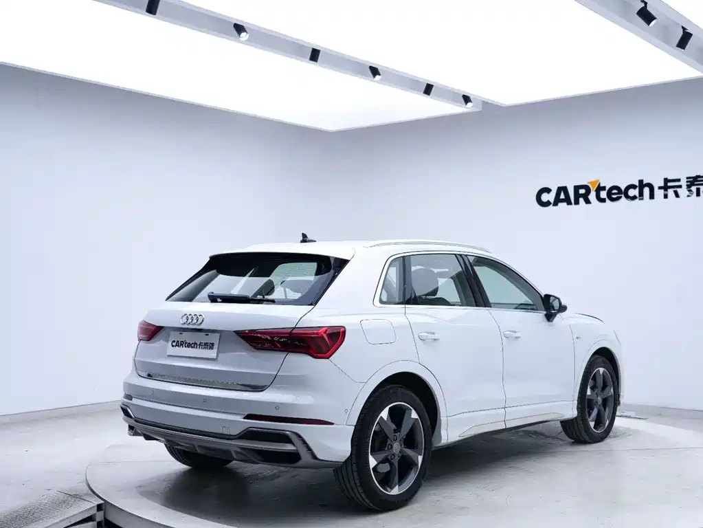 Audi Q3 — миниатюра 12