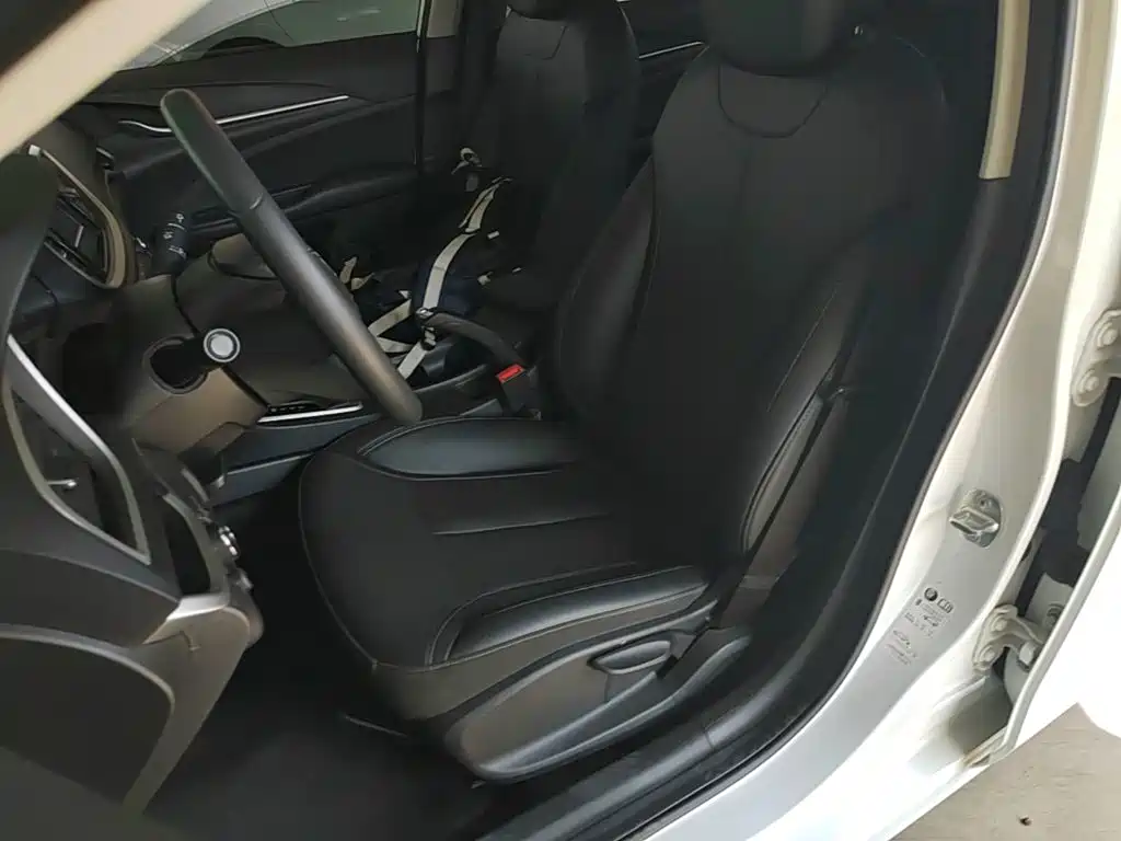 Buick Excelle — миниатюра 15