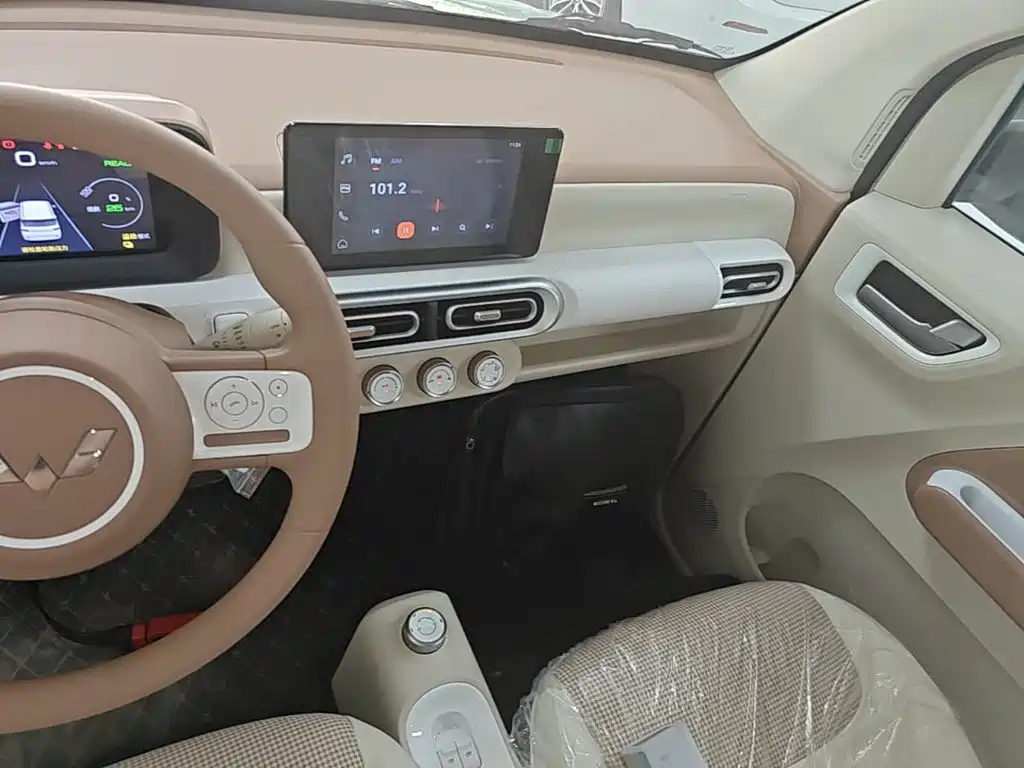 Wuling MINIEV — миниатюра 13