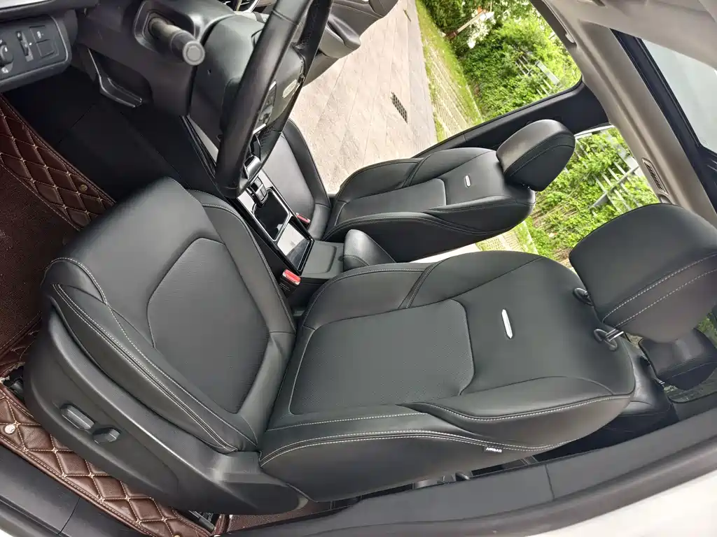 SAIC MAXUS EVERYONE 5