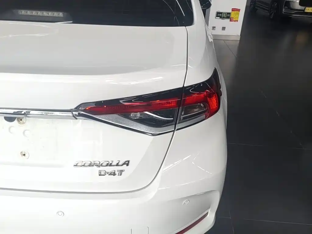 Toyota Corolla — миниатюра 8