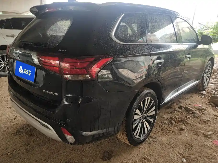 Mitsubishi Outlander — миниатюра 3