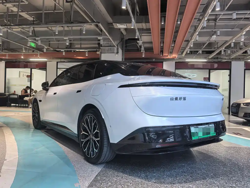 Zeekr 007 2024 75kWh
