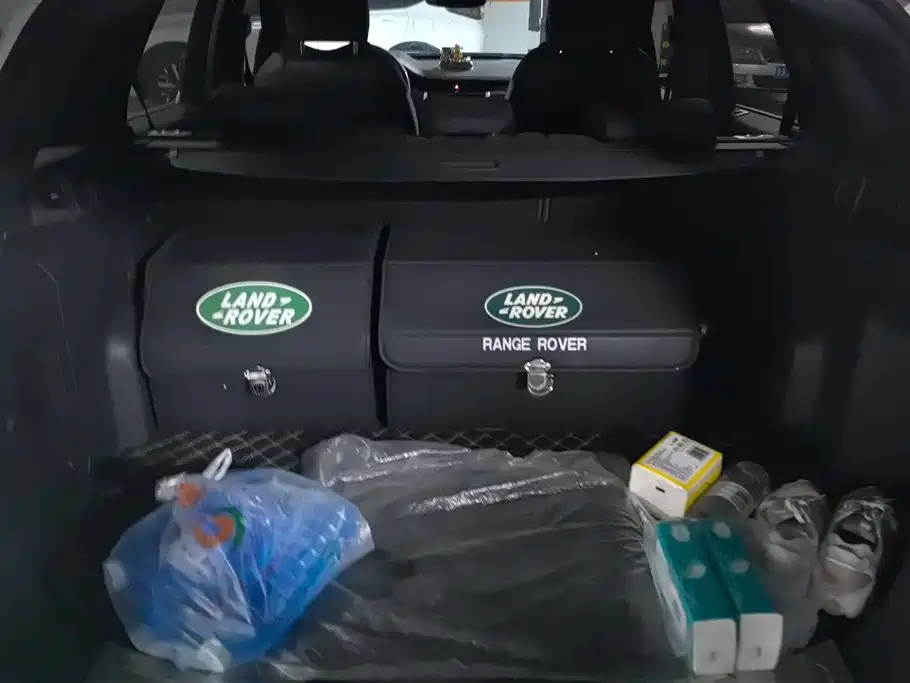 LAND ROVER DISCOVER SPORTS