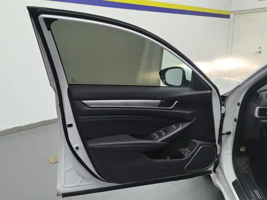 Honda Inspire 2022 260TURBO