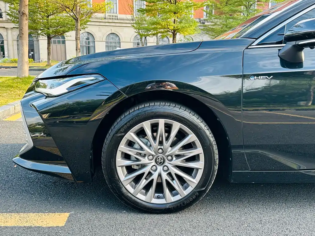 Toyota Avalon — миниатюра 9