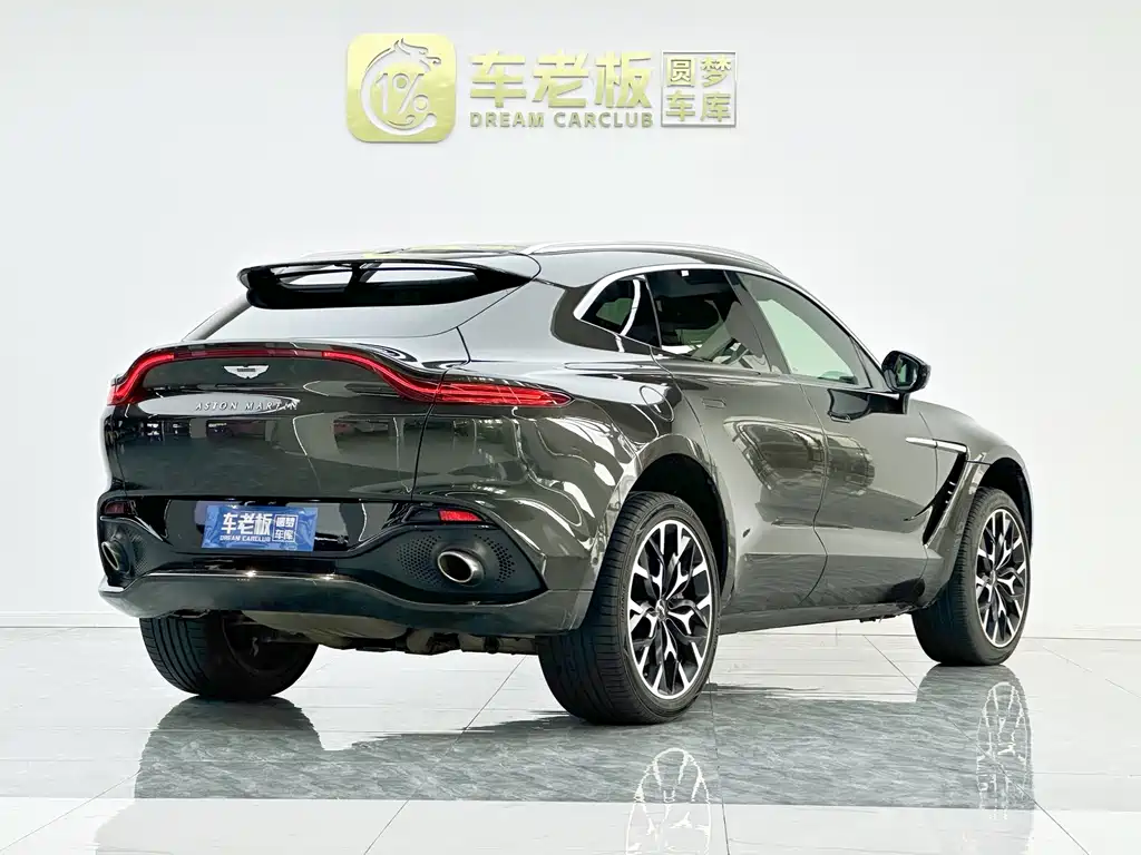 Aston Martin DBX — миниатюра 4