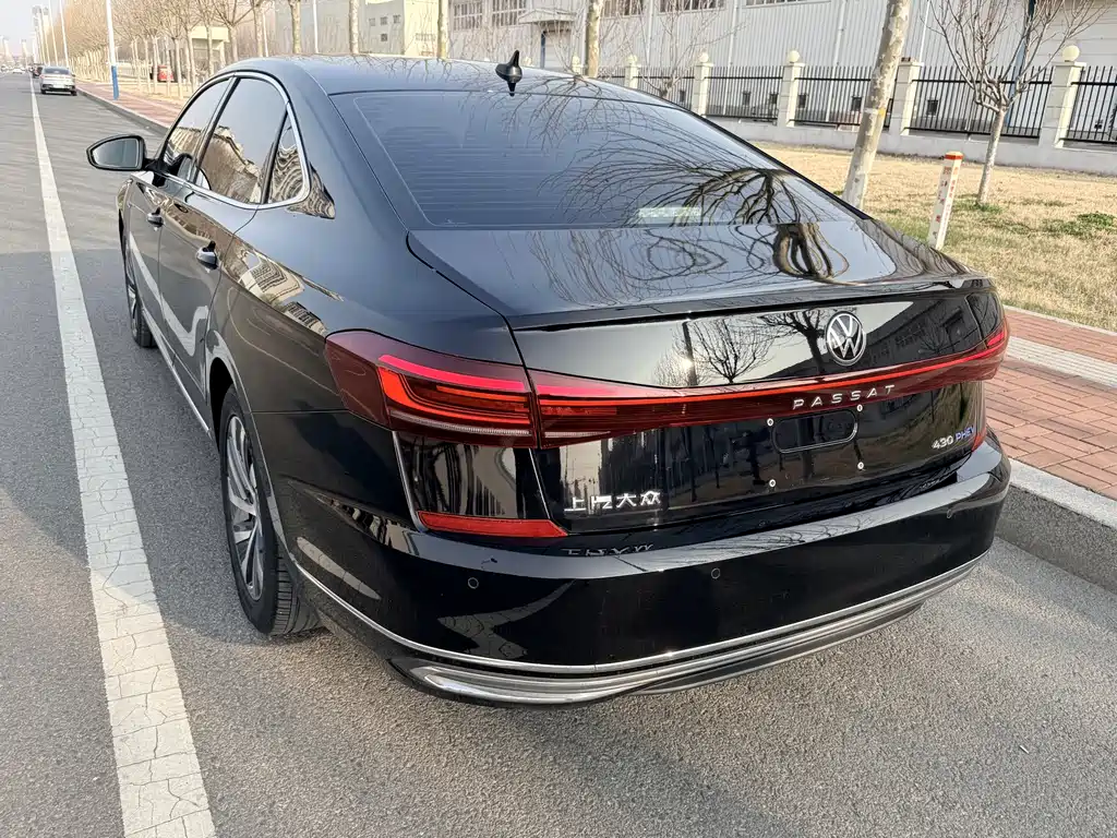 VOLKSWAGEN PASSAT NEW ENERGY