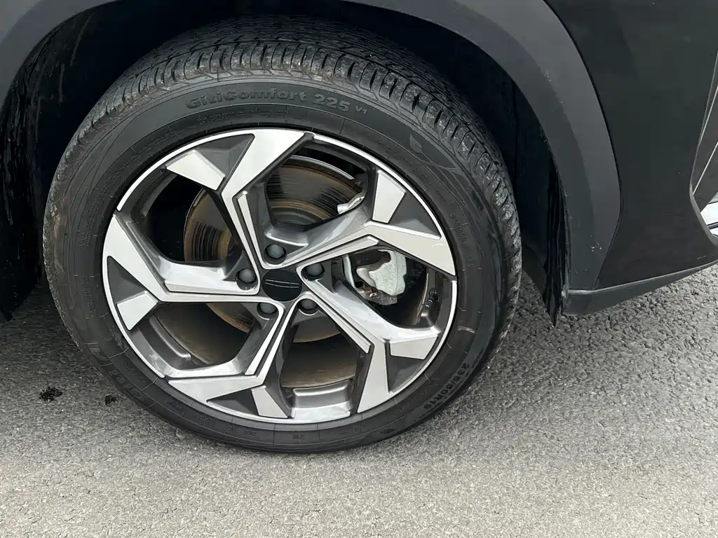 Geely Boyue L — миниатюра 30