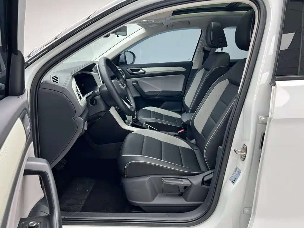 Volkswagen T-Roc — миниатюра 5