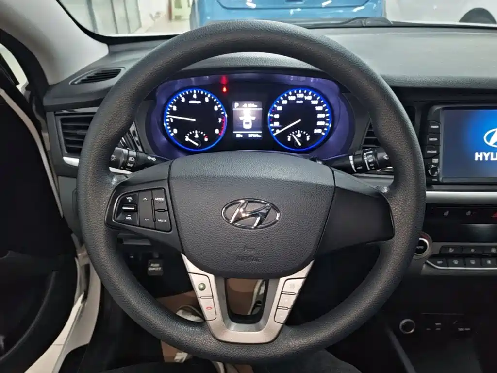Hyundai Mistra — миниатюра 11