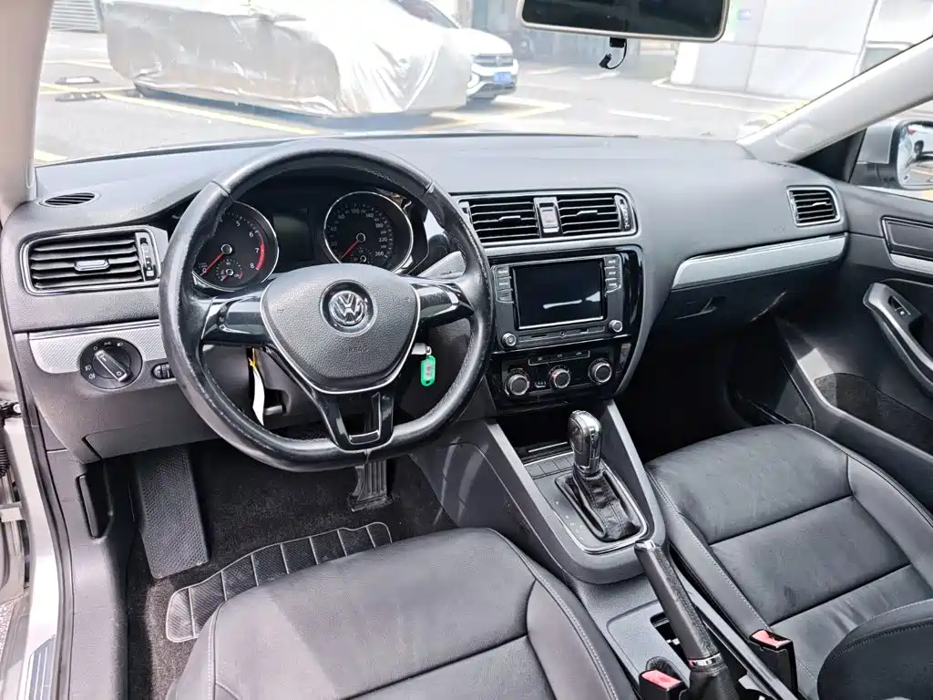 Volkswagen Sagitar — миниатюра 12
