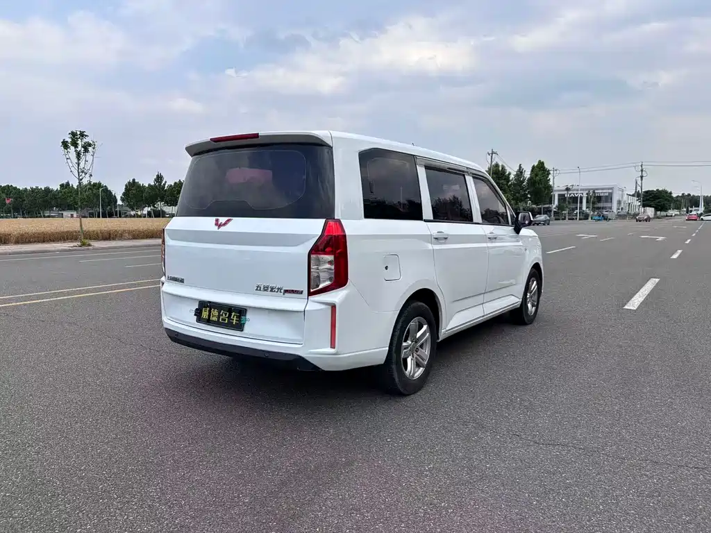Wuling Hongguang PLUS 1.5T Manual Comfort Type 7 seats, фото 6