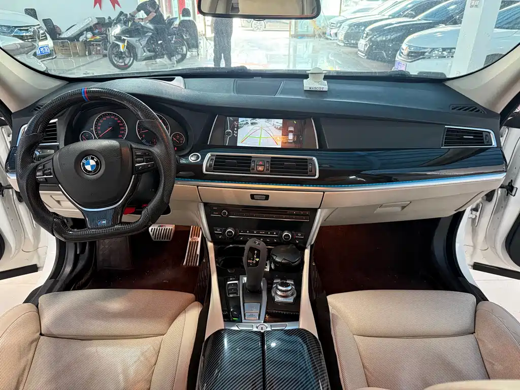 BMW 5 Series GT — миниатюра 4