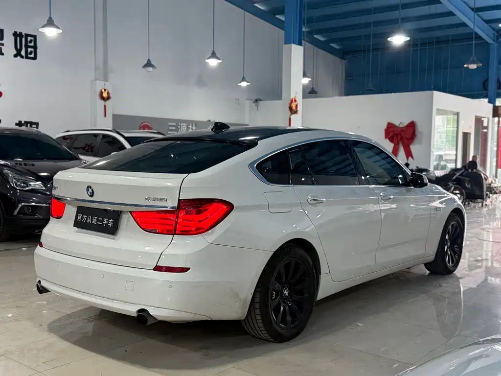 BMW 5 Series GT — миниатюра 9
