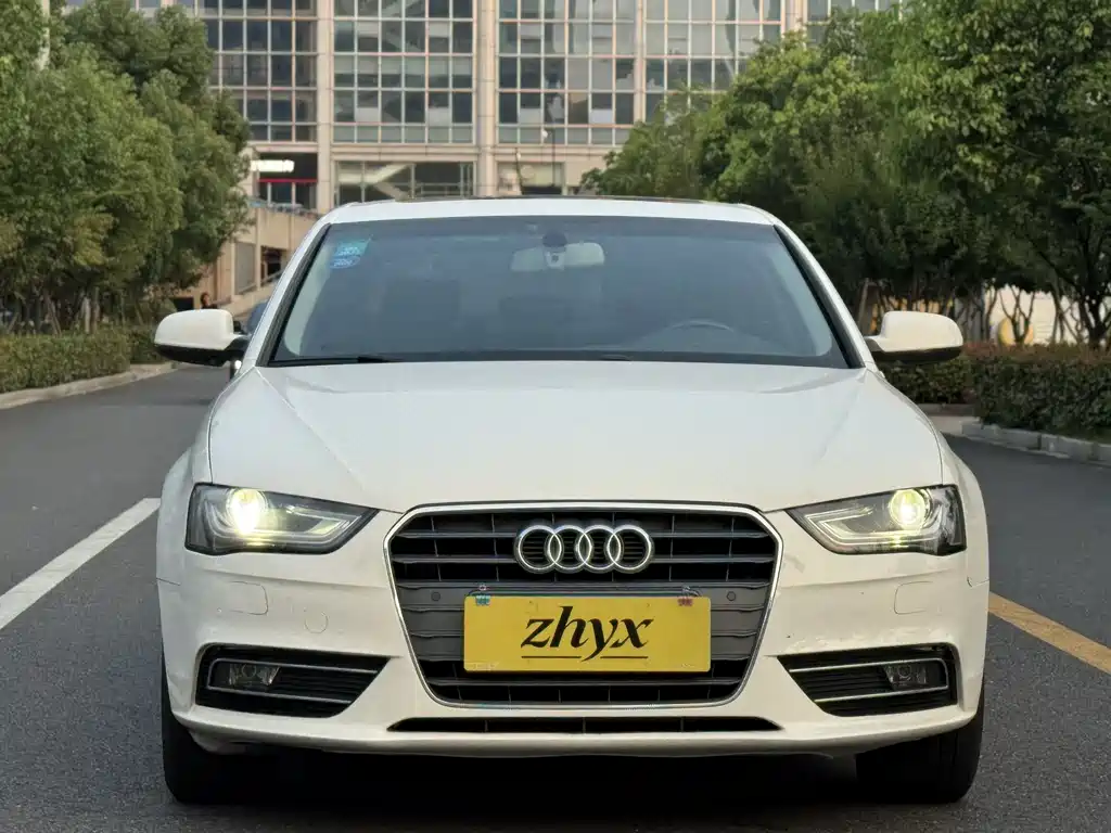 Audi A4L 2015 35 TFSI AT Comfort