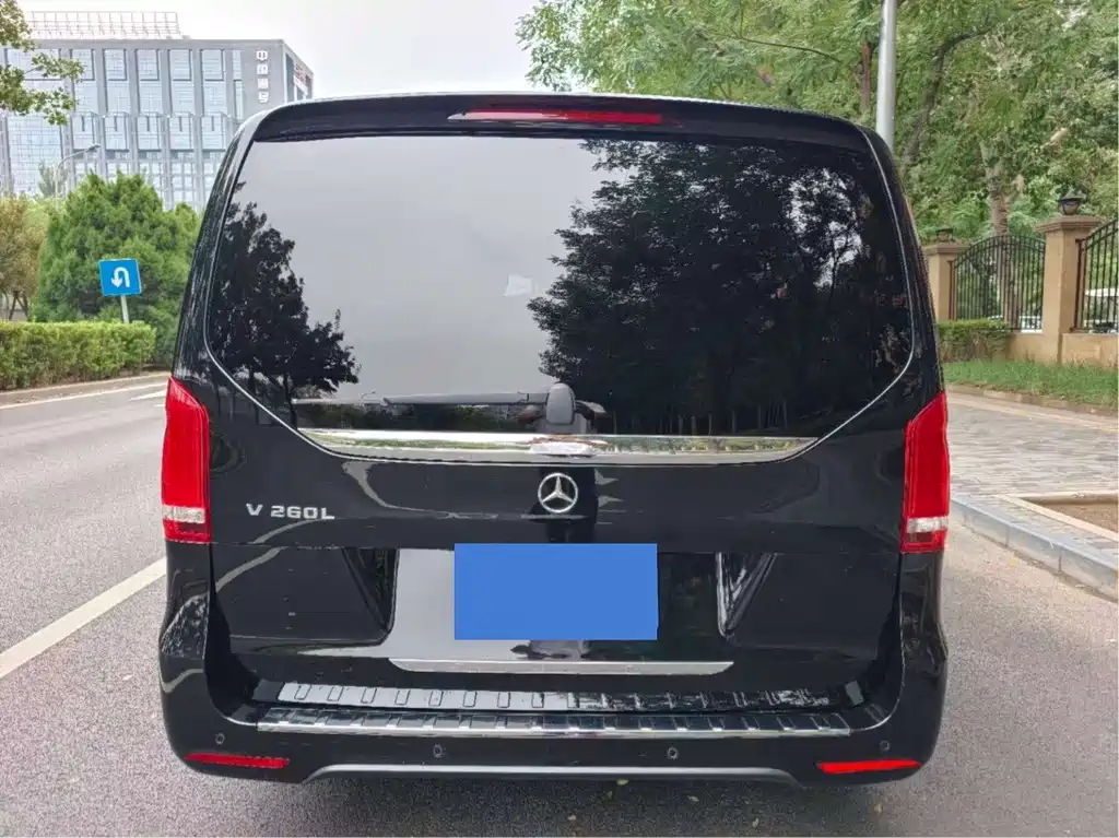 Mercedes-Benz V-Class — миниатюра 6