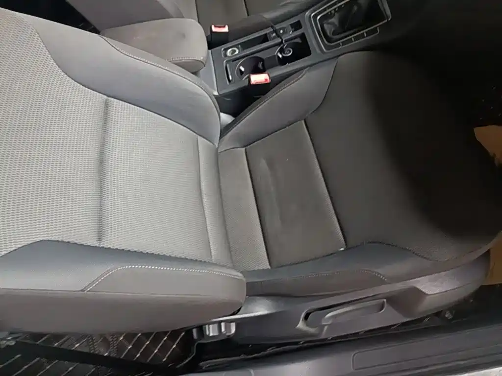 Volkswagen Golf — миниатюра 25