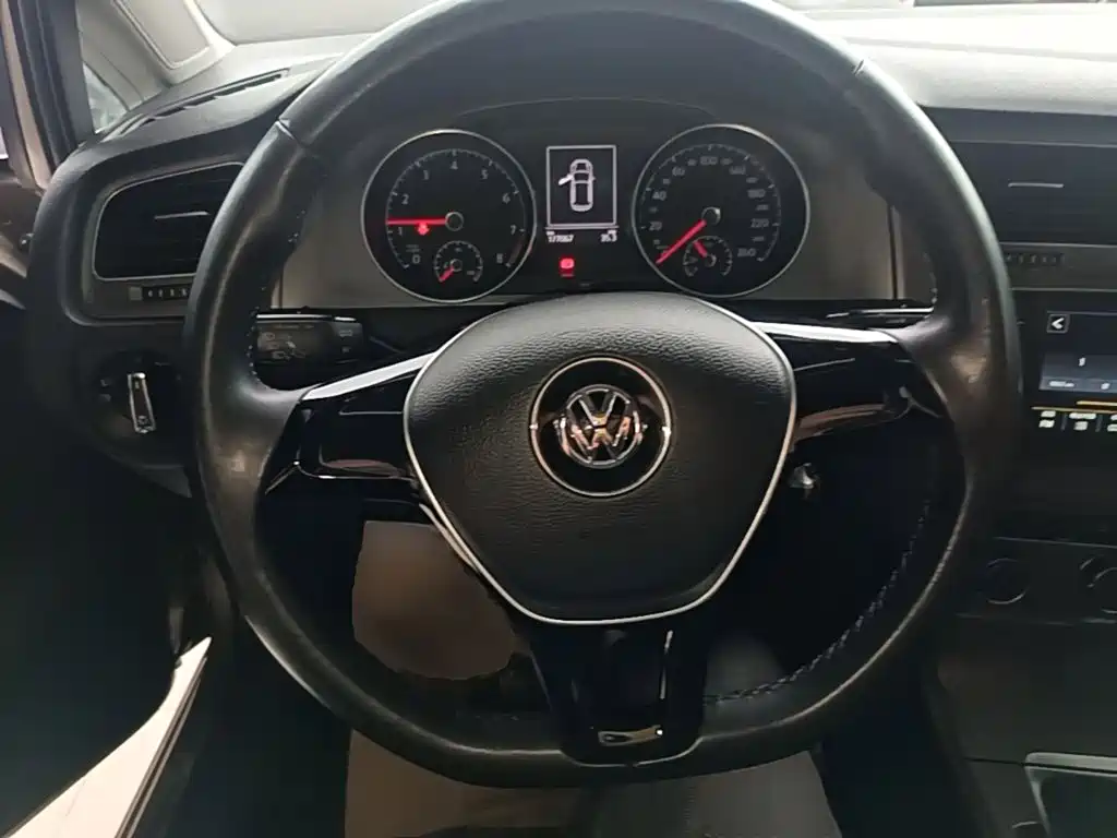 Volkswagen Golf — миниатюра 11