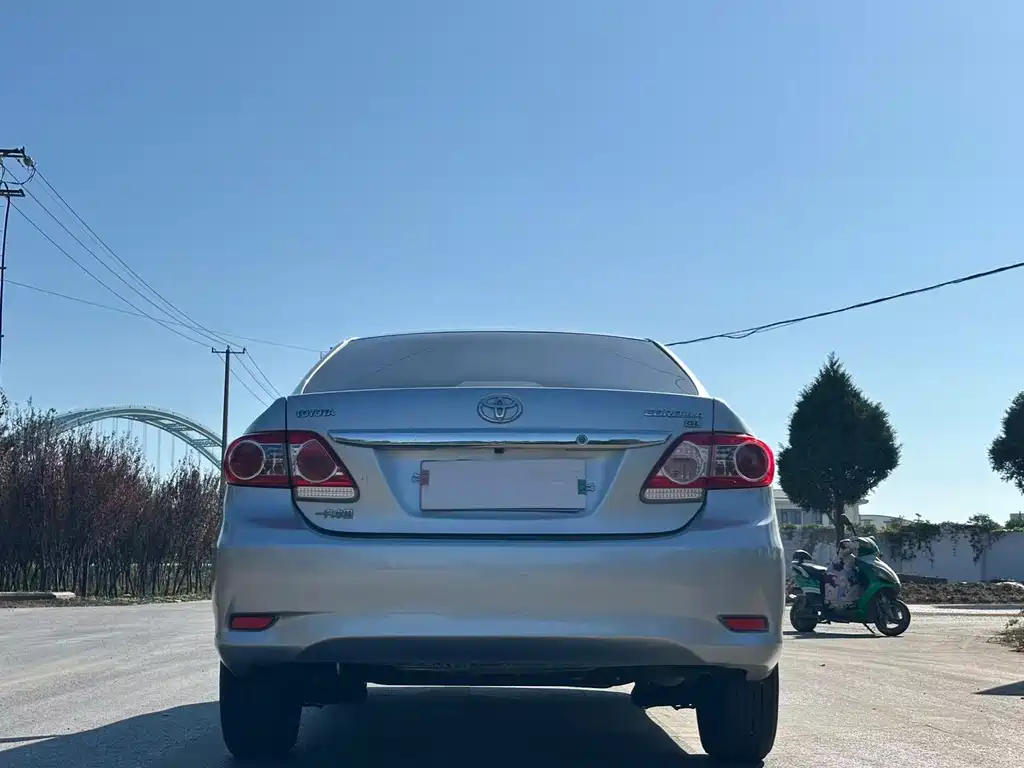 Toyota Corolla — миниатюра 5