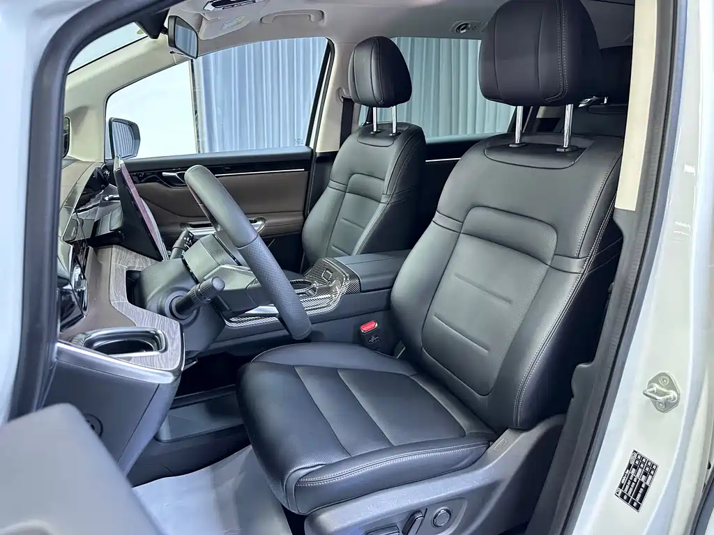 GAC Motor Trumpchi E8 PHEV — миниатюра 8