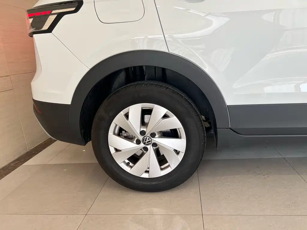Volkswagen Tharu — миниатюра 4