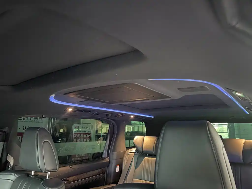 Toyota Alphard — миниатюра 13