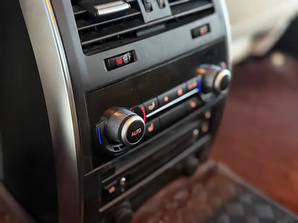 BMW 5 Series GT — миниатюра 11