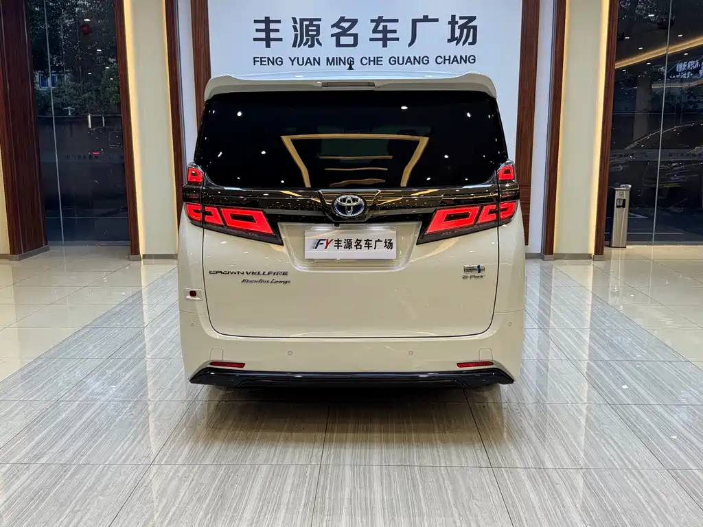 Toyota Vellfire — миниатюра 26