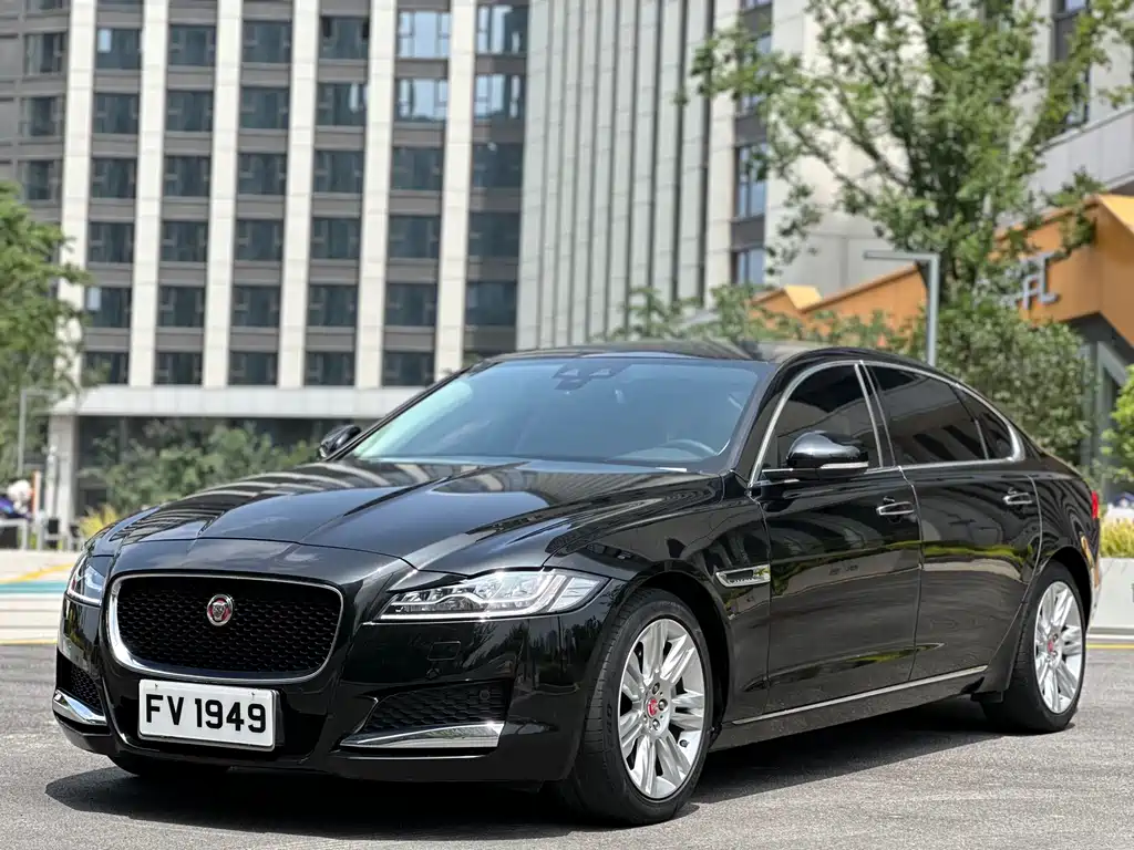 Купить Jaguar XFL