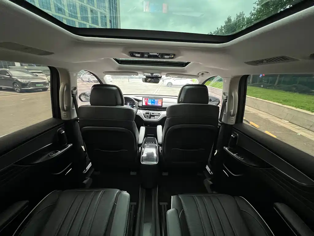 Roewe iMAX8 — миниатюра 7