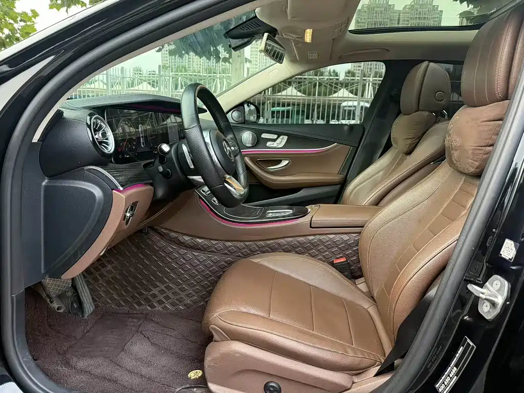 Mercedes-Benz E-Class — миниатюра 4