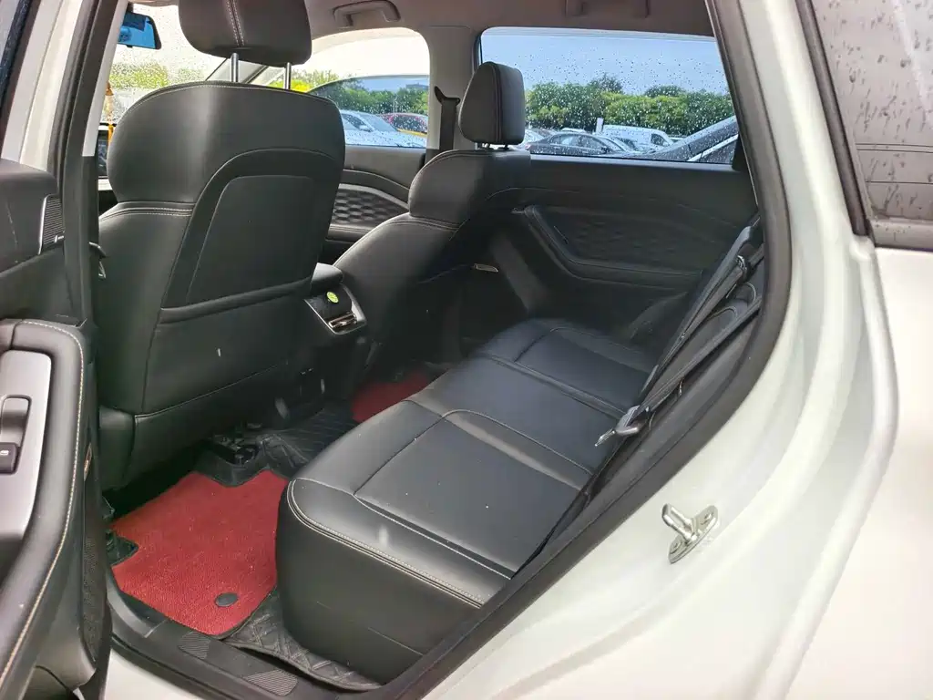 Wuling Xingyun — миниатюра 6