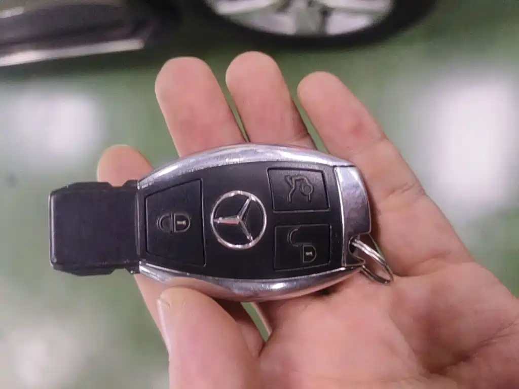 Mercedes-Benz C-Class — миниатюра 9
