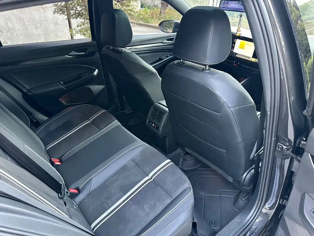 Volkswagen Golf — миниатюра 8