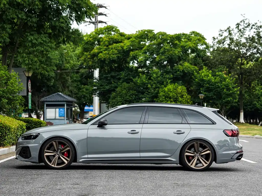 Audi RS 4 2021 RS4 Avant