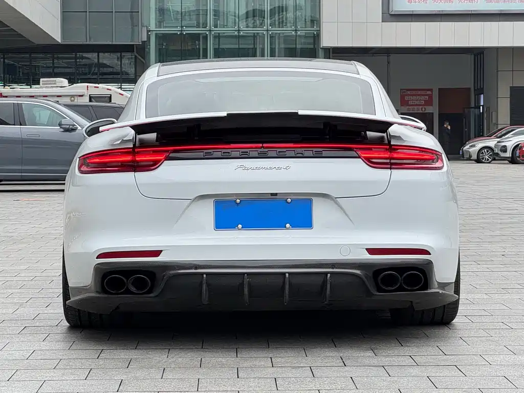 Porsche Panamera — миниатюра 4