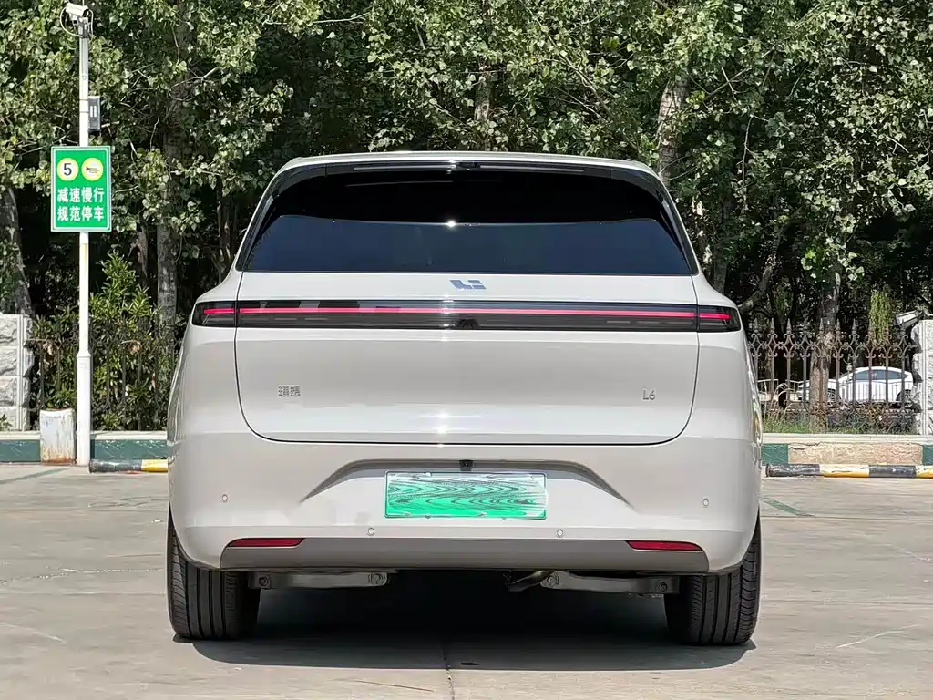 Li Auto IDEAL L6