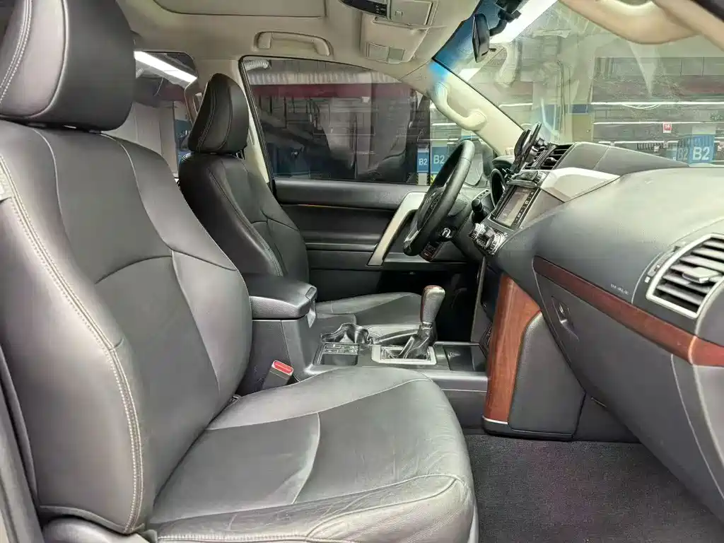 Toyota Prado — миниатюра 7