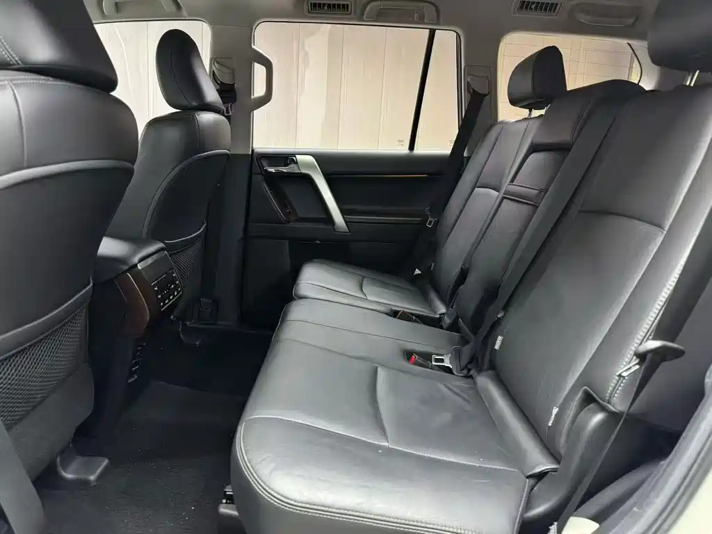 Toyota Prado — миниатюра 9