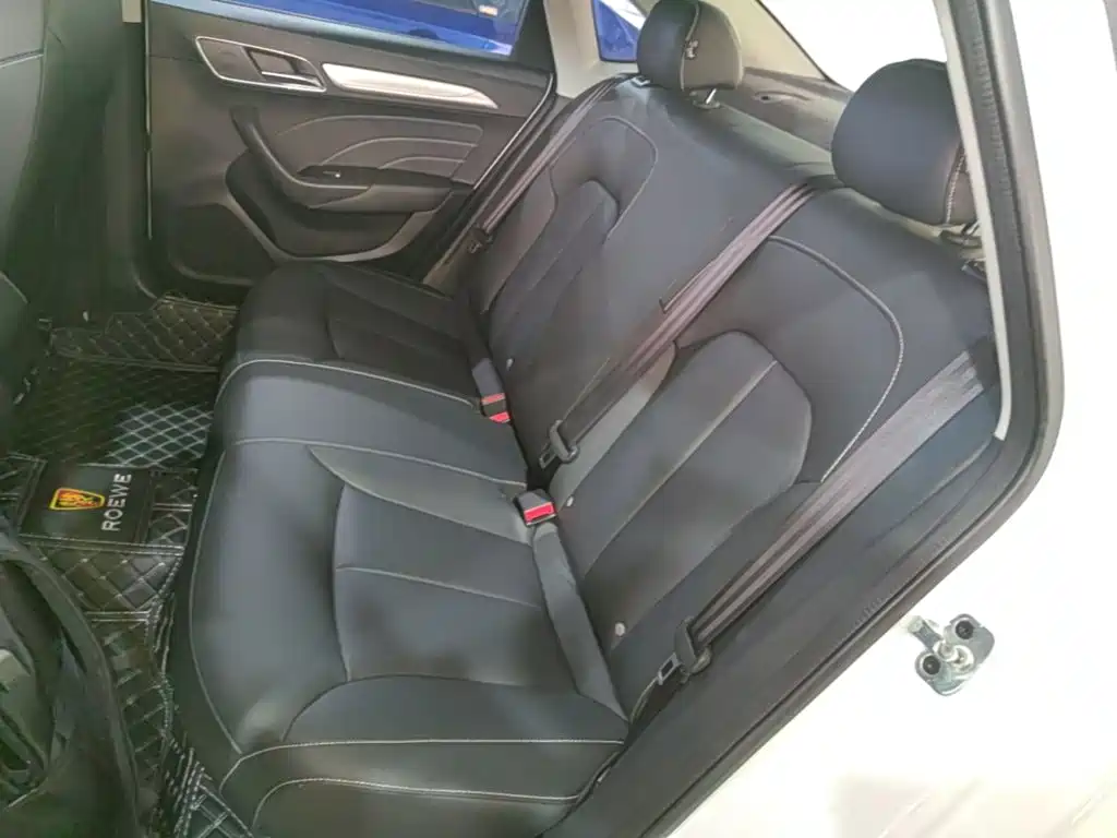 Roewe i6 New Energy — миниатюра 17