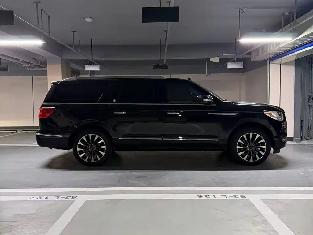 Lincoln Navigator — миниатюра 7