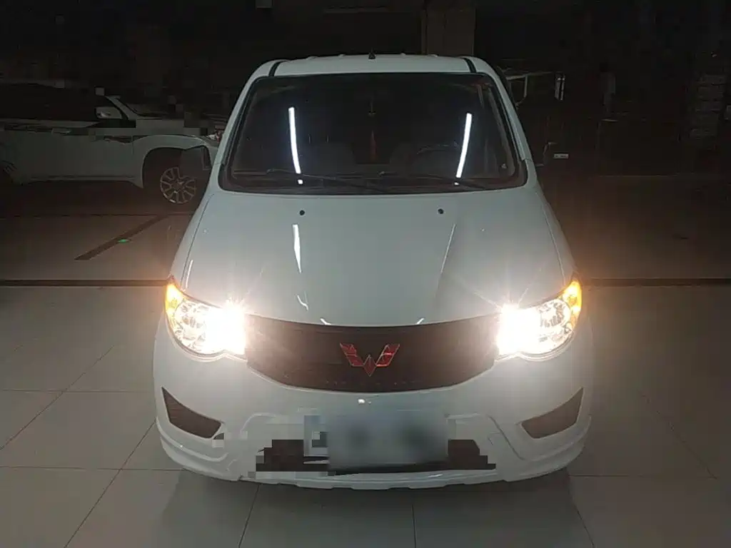 Wuling Hongguang — миниатюра 3