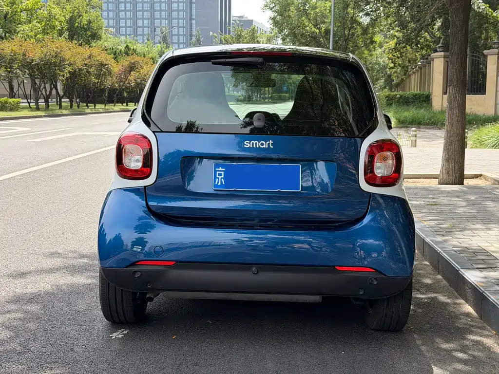 smart Smart Fortwo — миниатюра 4