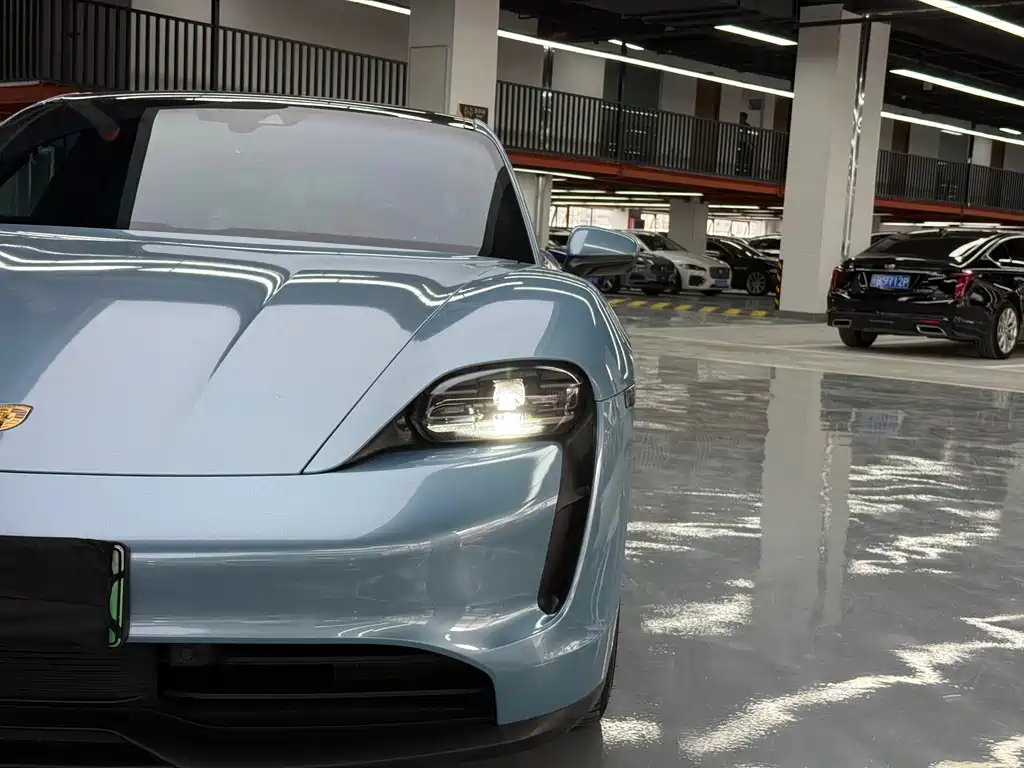 Porsche Taycan — миниатюра 25