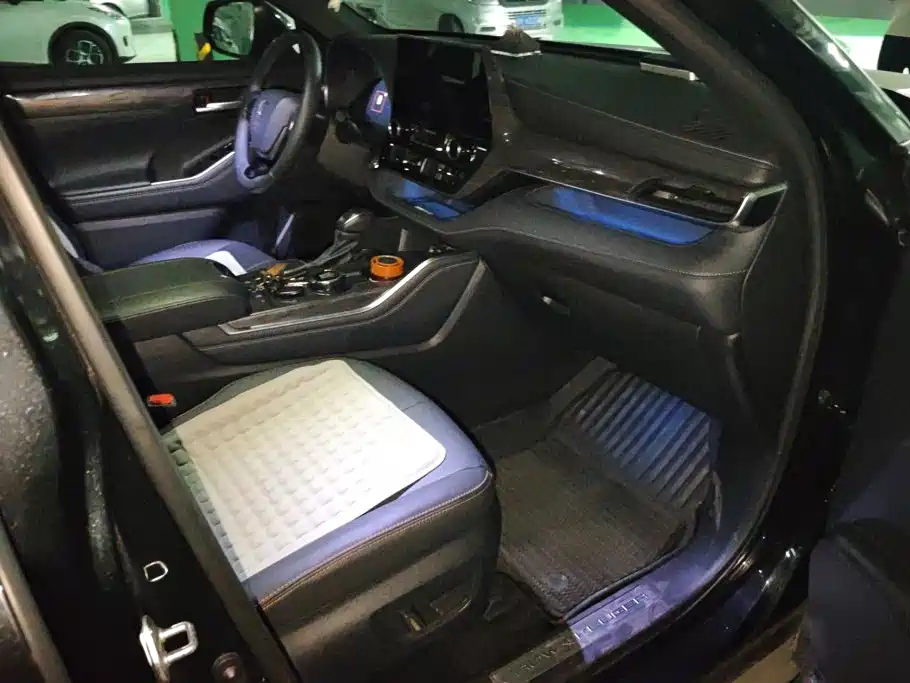 Toyota Crown Kluger — миниатюра 8