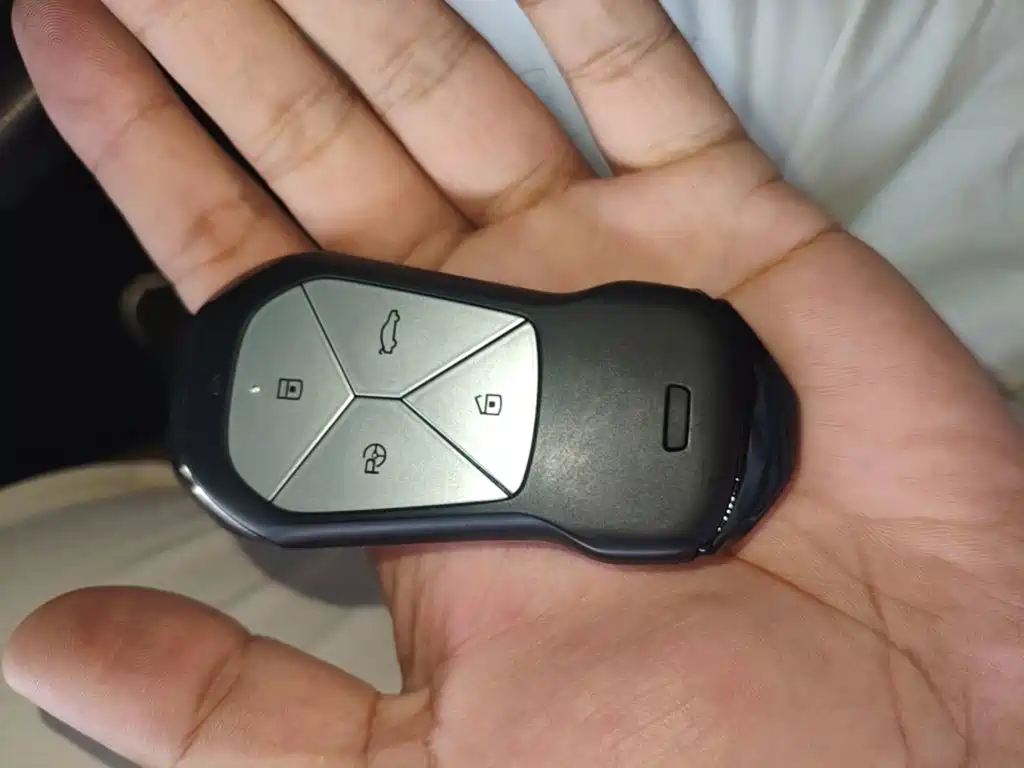 XPeng P5 — миниатюра 9