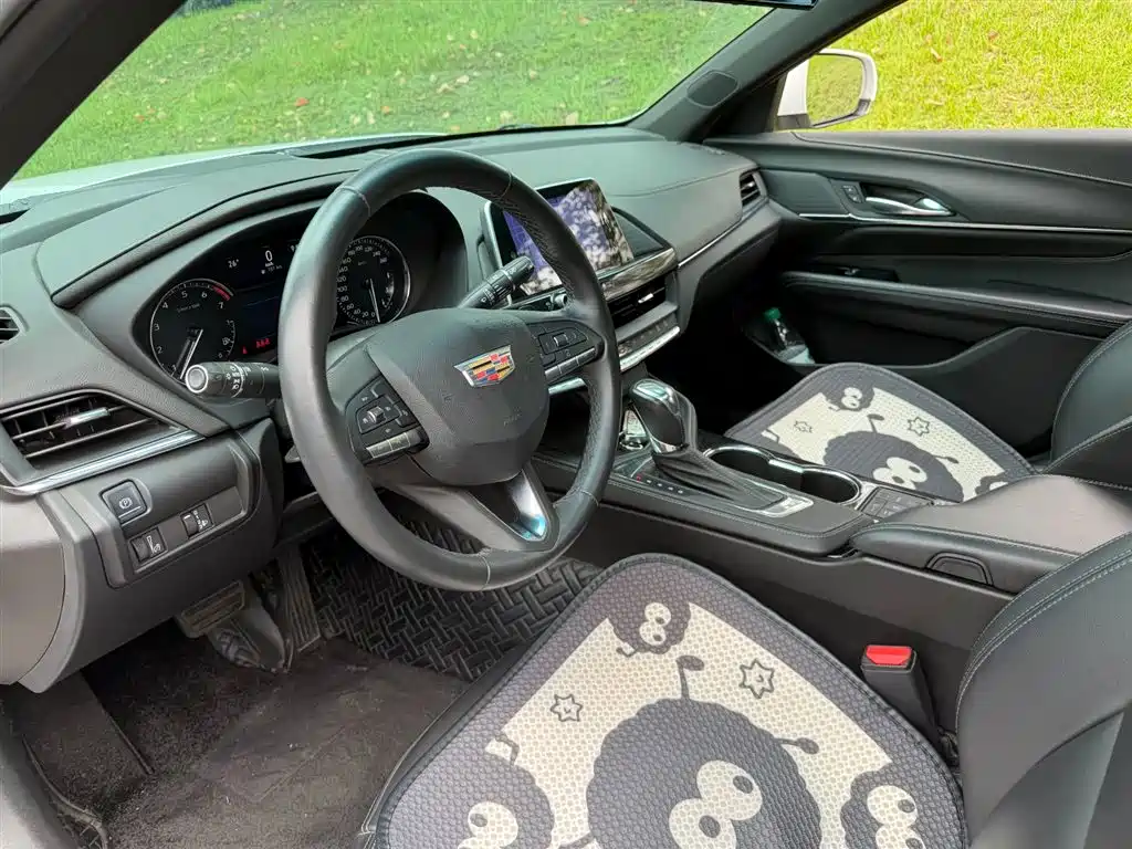 Cadillac CT4 2022 28T