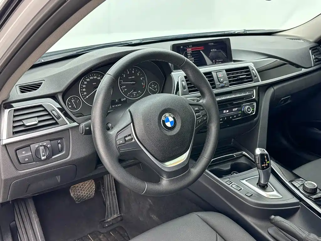 BMW 3 Series — миниатюра 10
